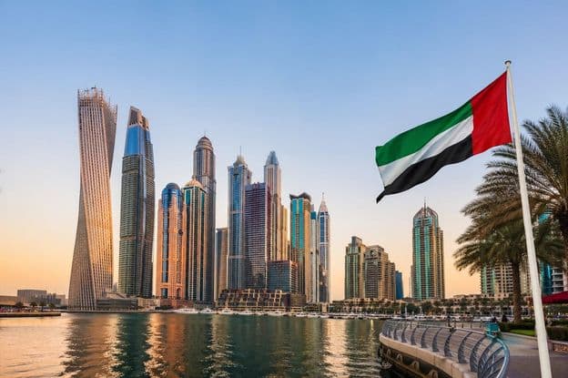 Dubai modern városkép naplemente