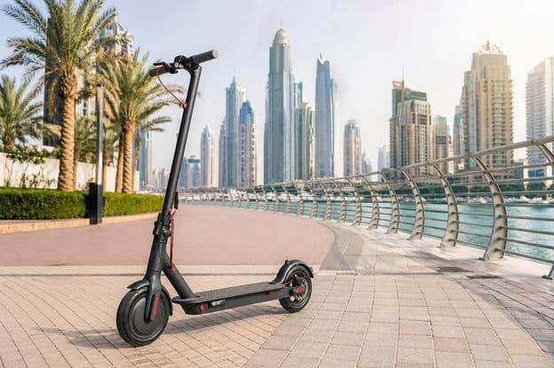 Dubai e-roller közlekedés