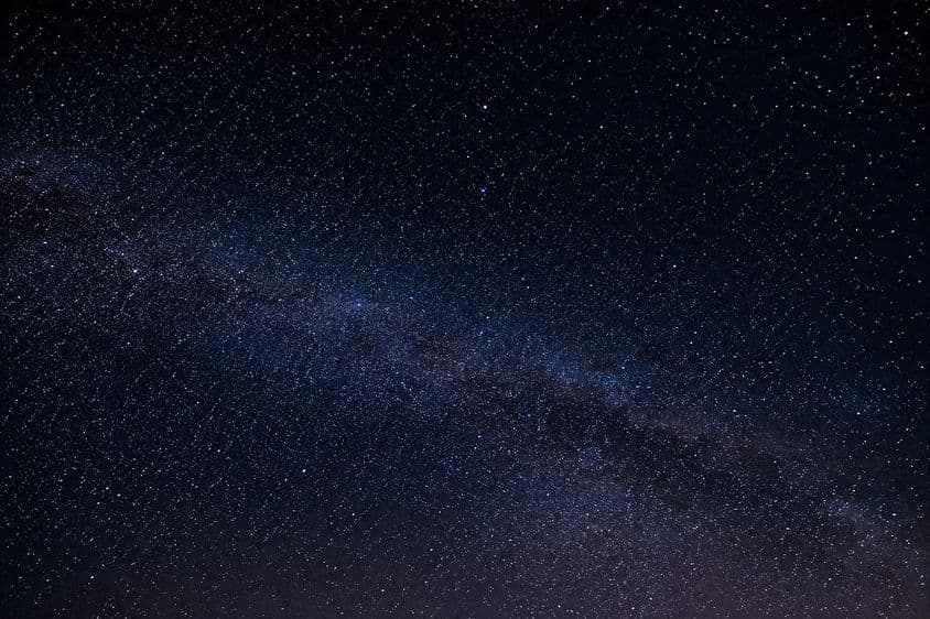 Csillagos éjszakai égbolt