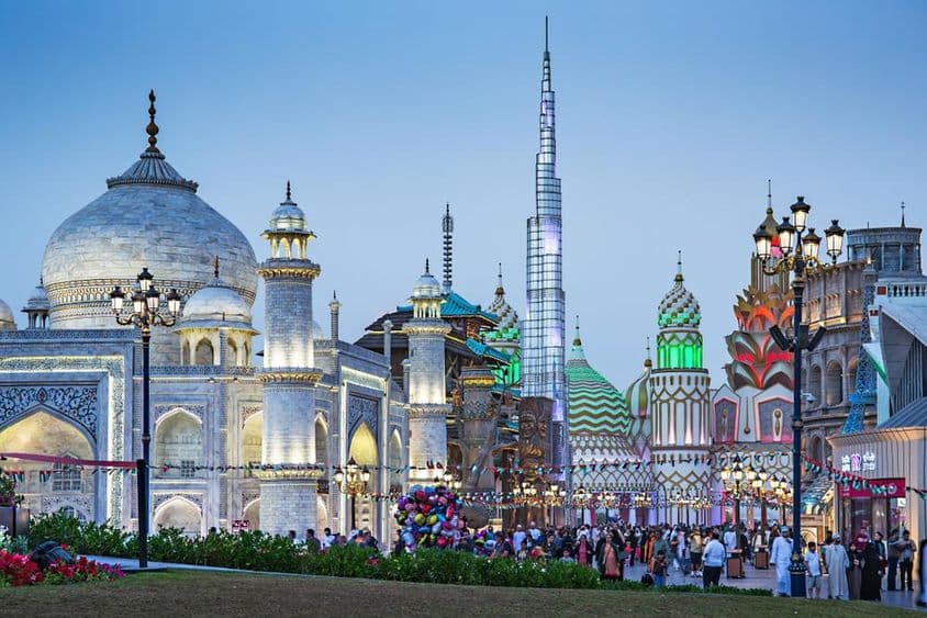 Global Village oldalról