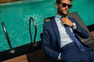 Jóképű fiatal sikeres üzletember